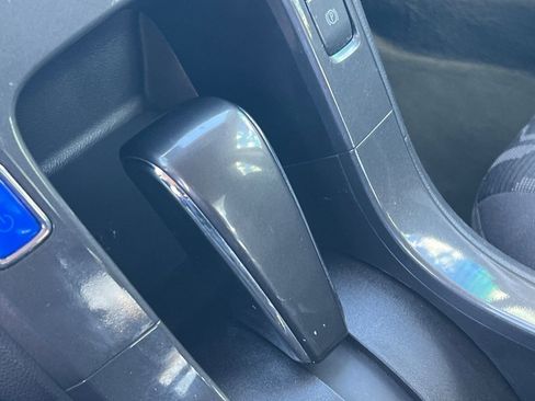 Used 2014 Chevrolet Volt Base image 17