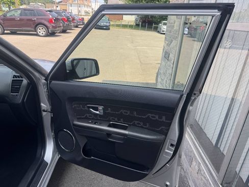 Used 2012 Kia Soul + FWD image 24