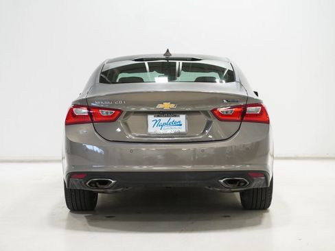 Used 2018 Chevrolet Malibu Premier w/ Driver Confidence Package image 6