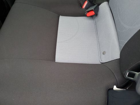 Certified 2019 Toyota Prius C LE image 15