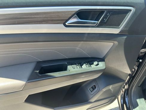 Used 2022 Volkswagen Atlas SEL image 24