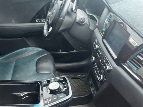 Used 2019 Kia Niro EX Premium w/ Cold Weather Package 1.0 image 6