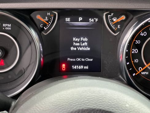 Used 2023 Jeep Gladiator Sport image 29