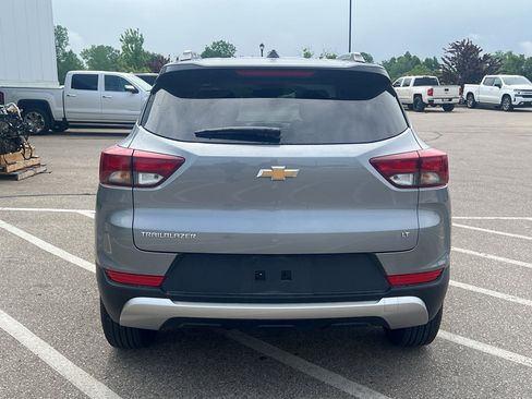 Used 2023 Chevrolet TrailBlazer LT FWD image 4