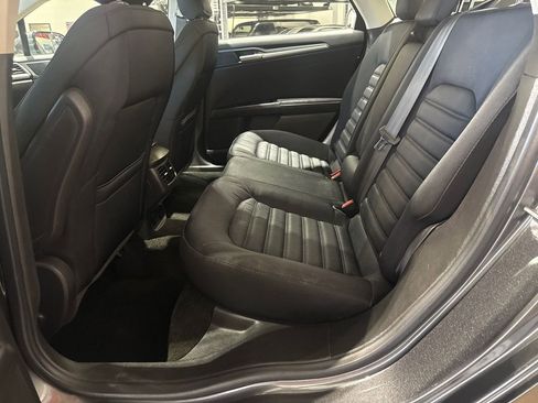 Used 2016 Ford Fusion SE image 92