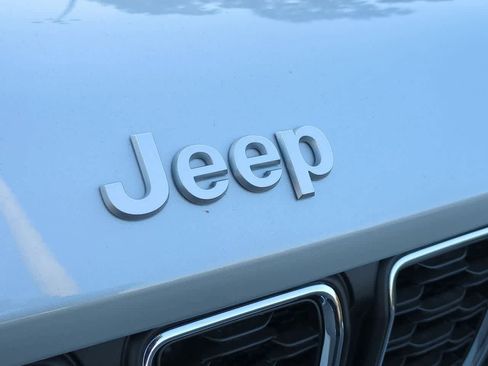 New 2025 Jeep Grand Cherokee L Laredo w/ Luxury Tech Group I image 12