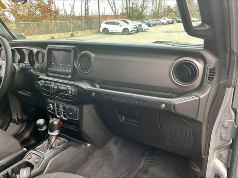 Used 2023 Jeep Wrangler Unlimited AWD/4WD image 13