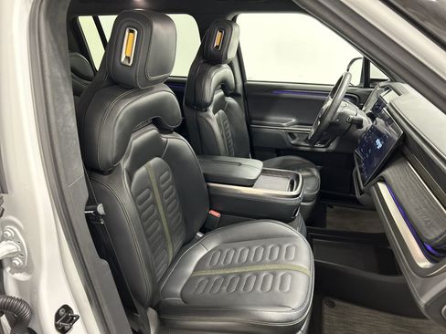 Used 2024 Rivian R1S Adventure AWD/4WD image 24