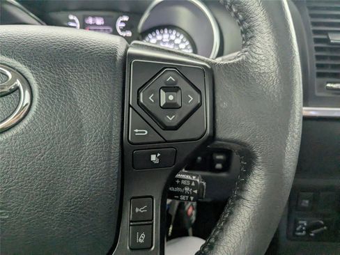 Used 2018 Toyota Sequoia Platinum image 16