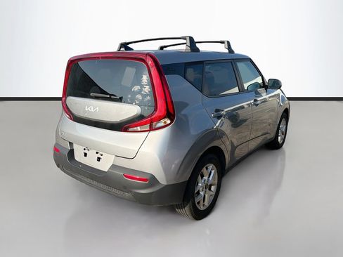 Used 2022 Kia Soul LX w/ Technology Package FWD image 9