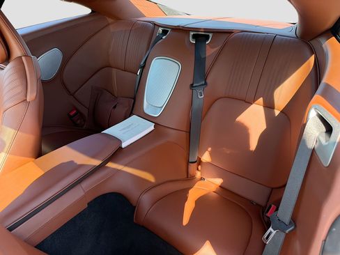 Used 2018 Aston Martin DB11 V12 image 21