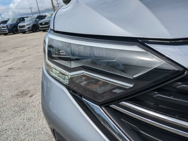 Used 2024 Volkswagen Jetta SE FWD image 10