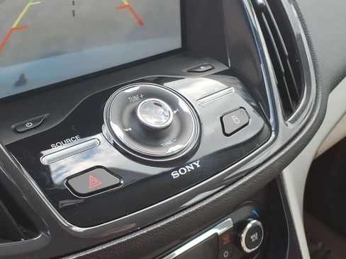 Used 2013 Ford C-MAX SEL FWD image 11