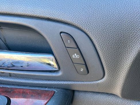 Used 2009 Cadillac Escalade EXT Base image 7