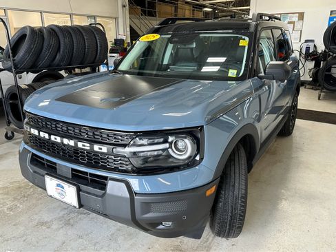 Used 2025 Ford Bronco Sport Outer Banks w/ Outer Banks Tech Package+ AWD/4WD image 6