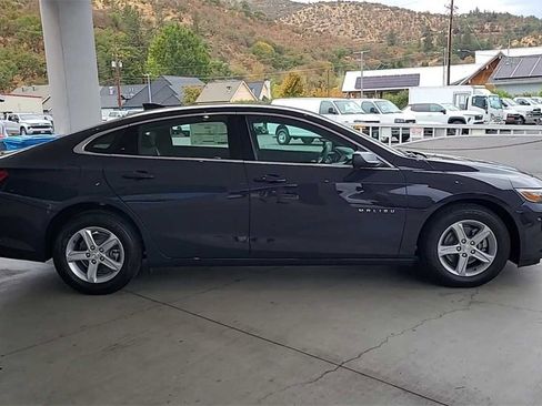 New 2025 Chevrolet Malibu LS image 2