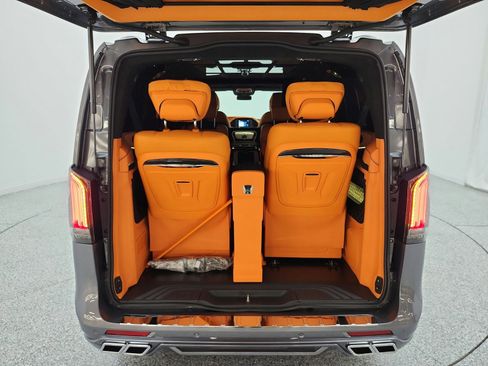 Used 2022 Mercedes-Benz Metris Passenger image 28