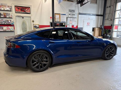 Used 2021 Tesla Model S Plaid image 4