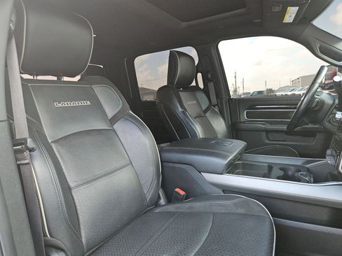 Used 2021 RAM 2500 Laramie AWD/4WD image 30