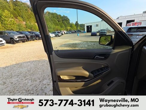 Certified 2016 GMC Yukon SLT w/ HD Trailering Package AWD/4WD image 7