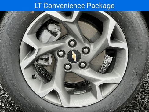 Used 2024 Chevrolet Trax LT w/ LT Convenience Package image 9