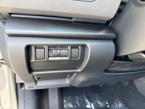 New 2025 Subaru Crosstrek 2.5i Limited w/ Popular Package #3A image 32