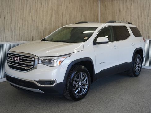 Used 2019 GMC Acadia SLT image 4