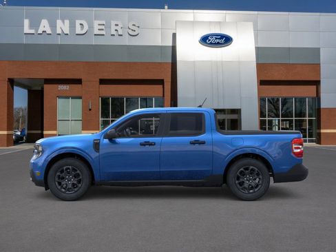 New 2025 Ford Maverick XLT image 3