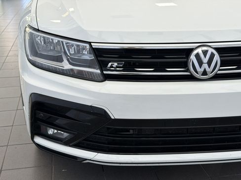Used 2020 Volkswagen Tiguan SE R-Line FWD image 11