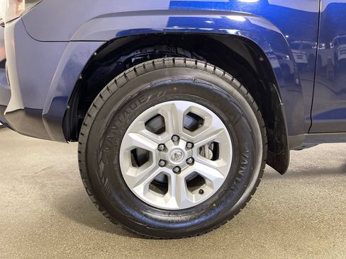 Certified 2024 Toyota 4Runner SR5 RWD image 11