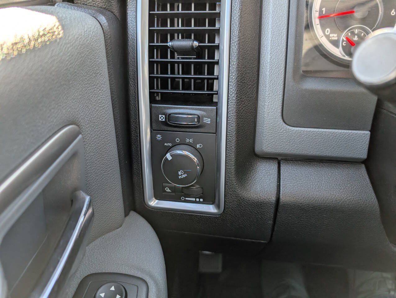 Used 2014 RAM 2500 Big Horn AWD/4WD image 19