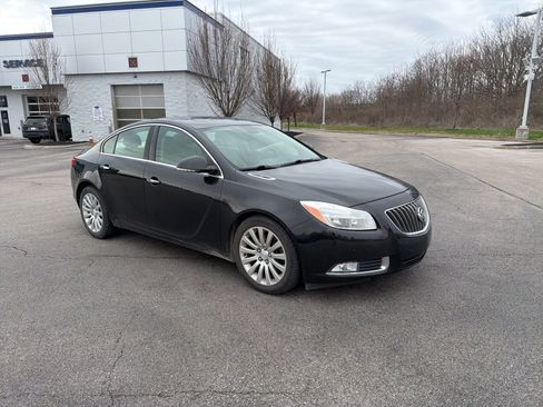 Used 2013 Buick Regal Premium image 9