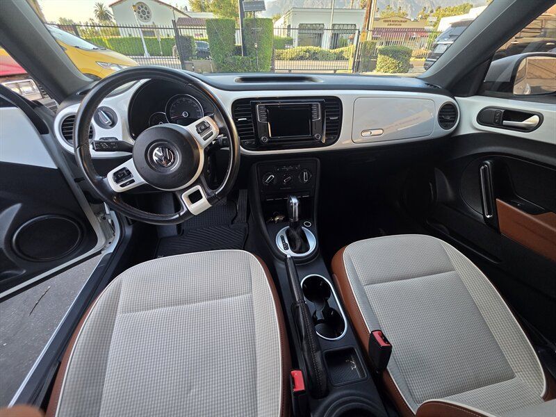 Used 2017 Volkswagen Beetle 1.8T Classic FWD image 12