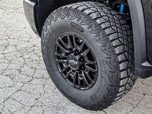 Used 2026 Chevrolet Silverado 2500 ZR2 image 7