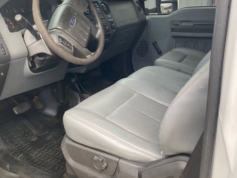 Used 2012 Ford F250 XL w/ XL Value Pkg image 6