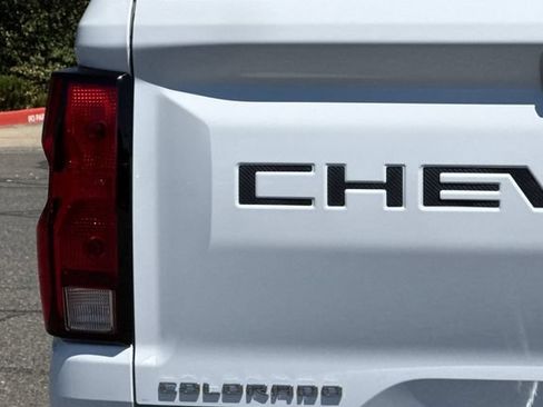 Used 2025 Chevrolet Colorado Trail Boss AWD/4WD image 47