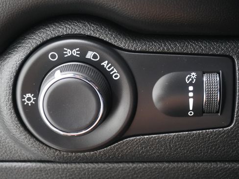 Used 2025 Dodge Durango R/T AWD/4WD image 30