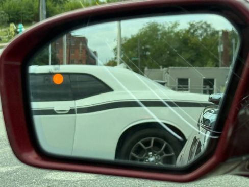 Used 2017 Lincoln Continental Select w/ Climate Package image 27