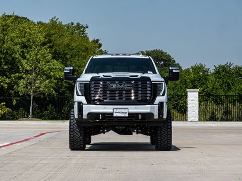 Used 2026 GMC Sierra 2500 Denali Ultimate AWD/4WD image 3