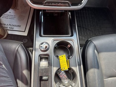 Used 2022 Lincoln Corsair Reserve w/ Equipment Group 201A image 17