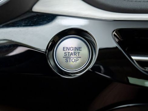 Used 2022 Acura MDX SH-AWD w/ Technology Package image 21