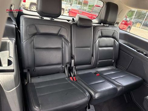 Used 2025 Lincoln Navigator Reserve AWD/4WD image 9