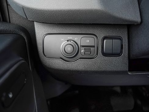 Used 2025 Mercedes-Benz Sprinter 2500 image 19