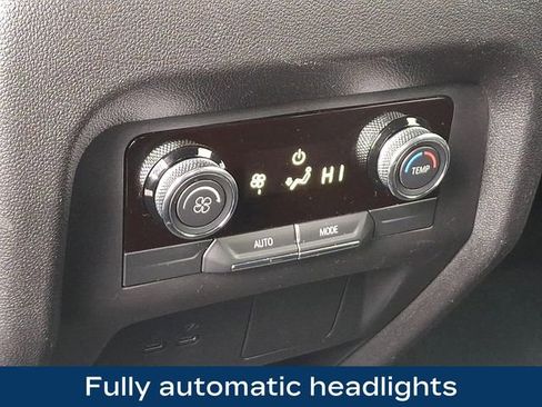 Used 2025 Buick Enclave Preferred image 15