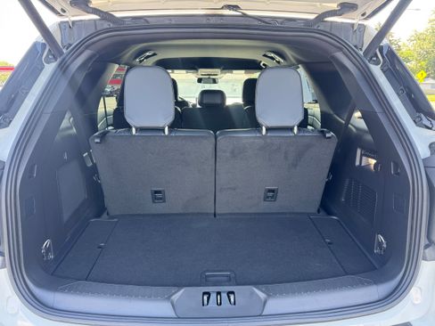 Used 2025 Ford Explorer ST-Line w/ Premium Package RWD image 14