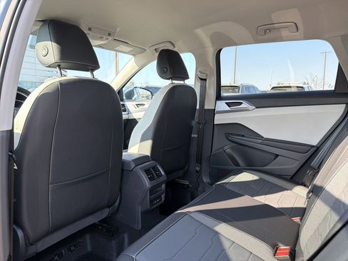New 2026 Volkswagen Taos SE FWD image 13