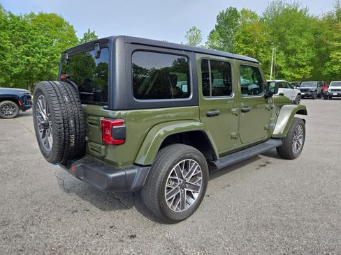 Used 2023 Jeep Wrangler Unlimited Sahara w/ Cold Weather Group AWD/4WD image 4