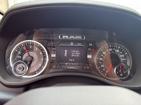 Used 2021 RAM 1500 Laramie AWD/4WD image 11