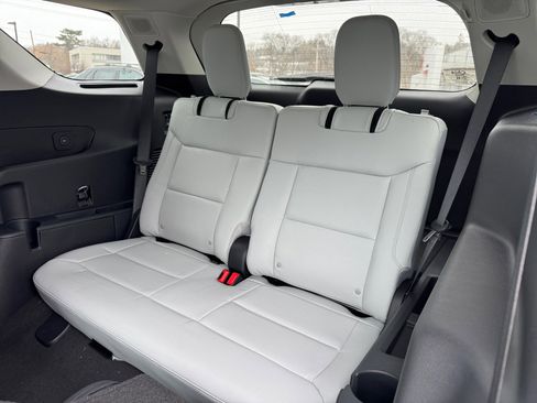 New 2026 Ford Explorer Platinum image 31