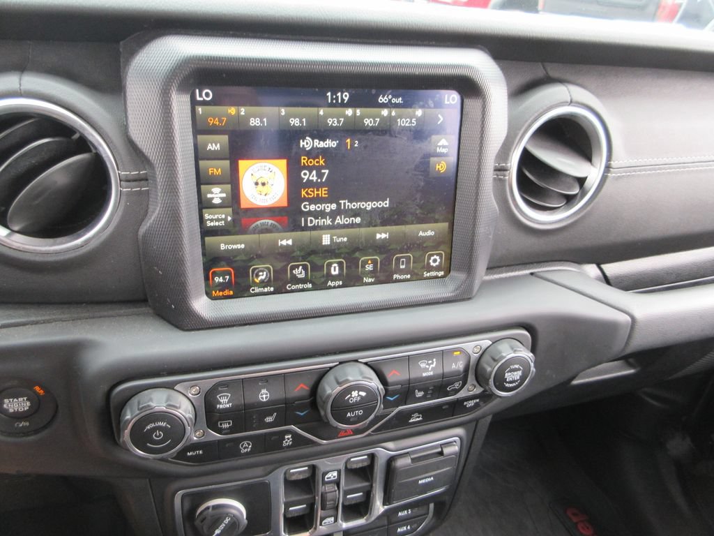 Used 2020 Jeep Gladiator Overland AWD/4WD image 25